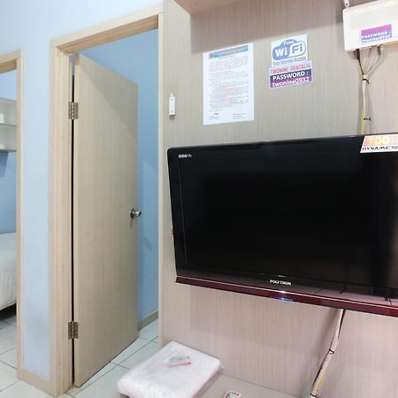 Two Nine Apartment Bekasi Esterno foto